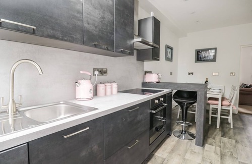 Dearham Casa | BILLY'S COTTAGE, pet friendly, with a garden in Dearham