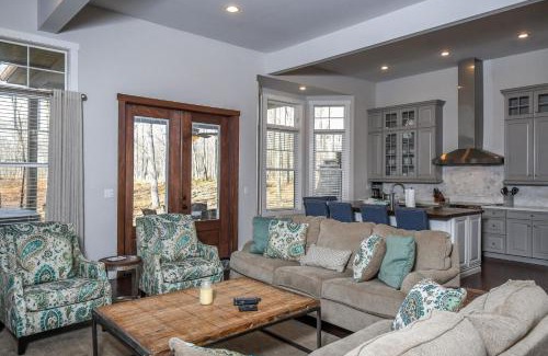 McHenry Casa | Biltmore Chalet
