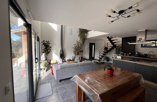 Saint-Julien-de-Peyrolas Villa | Bed and breakfast ZEN - Entre Ardèche (Saint-Martin-d'Ardèche) y Gard (Aiguèze)