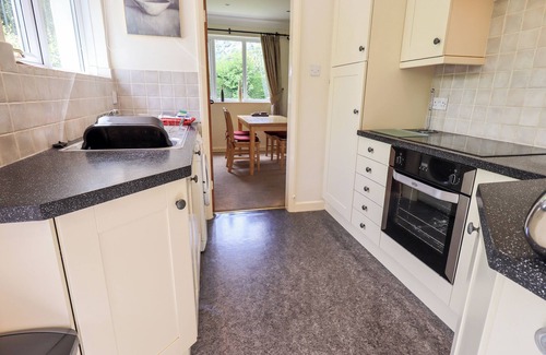 Waterhead Casa | BIRCH KNOLL, family friendly, with a garden in Ambleside