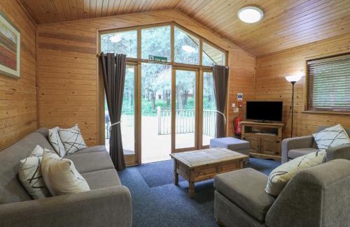 Rosliston Casa | Birch Lodge