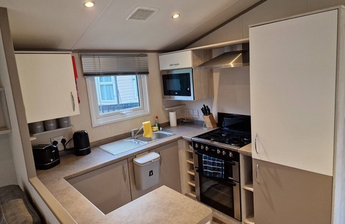 Barbican Otro | Bird Lake Pastures 2 Bedrooms 2 Baths