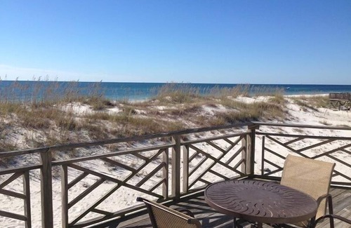 Gulf Shores Casa | ¡Mascota amigable! El | Fantásticas vistas desde Gulf Front Beach House que tiene capacidad para 10!