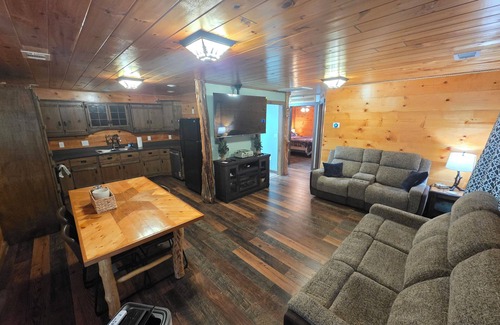 Scotland Cabina | Birdhouse Dome Cabin - Hottub - Kayaks - Disc Golf