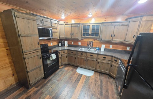 Scotland Cabina | Birdhouse Dome Cabin - Hottub - Kayaks - Disc Golf