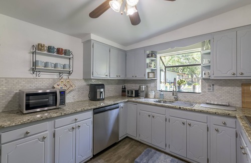 Freeport Casa | Birdsong Cottage-Casa-Baño privado-Vista al rio