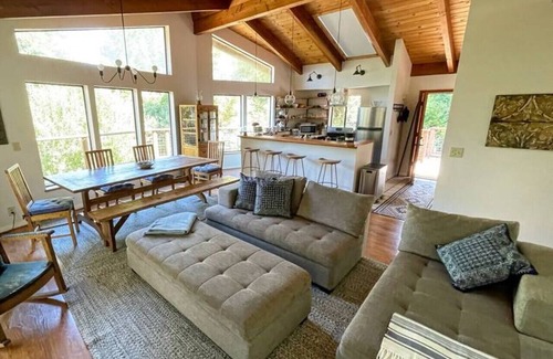 Point Reyes Station Casa | Birdsong Retreat | Hot Tub, Surrounded by Nature