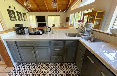 Point Reyes Station Casa | Birdsong Retreat | Hot Tub, Surrounded by Nature