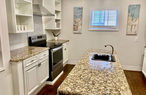 Norwood Casa | Birmingham Comfort and Clean 3 Bedroom 2 Baths