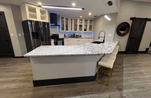 Fort Myers Casa | Birthday? Wedding? Anniversary? Reunion? Heated Pool, sleeps 13