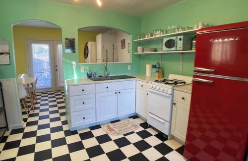 Bisbee Casa | Bisbee Retro Retreat