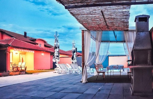 Blagaj Apartamento | Bise Resort - Holiday Home Solar with Shared Swimming Pool