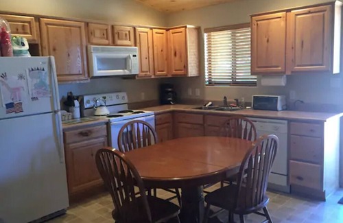 Heber Casa | Bison Ranch cabin with water views