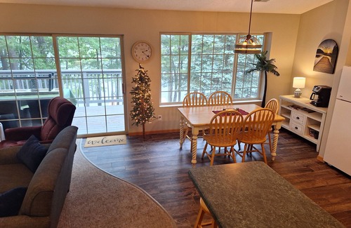 St Germain Condominio | Black Bear Lodge 2 BR Condo on Little St. Germain Lake