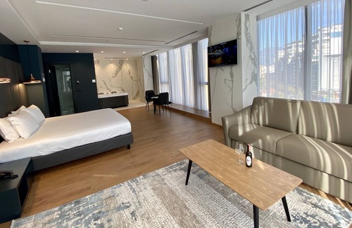 Tirana Hotel | Black Diamond Hotel