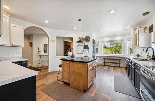 Spearfish Casa | Black Hills Getaway for 18! Hot Tub, Sauna, Gm Rm