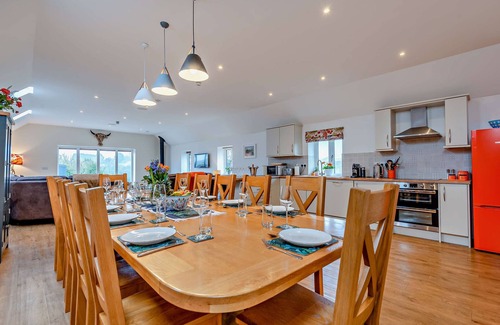 Pontesbury Casa | Black Lion Barn - Seis Habitaciones Casa, Capacidad 12