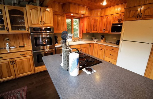 Rangeley Plantation Casa | 🐾Black Moose - Private waterfront beach area, walk-in accessibility and a dock!