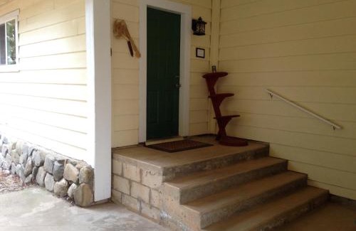 Mariposa Casa | Black Oak Hill Vista near Yosemite - mountain views & starry night sky