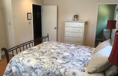 Mariposa Casa | Black Oak Hill Vista near Yosemite - mountain views & starry night sky