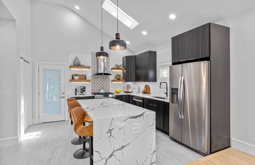 Washington Park Casa | Black Swan House- ATL Lux Living