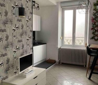 Belfort Apartamento | Black & White Harmony