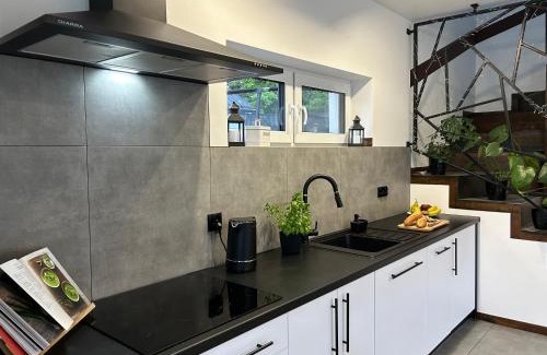 Niedzica Casa | BLACK & WHITE HOUSES