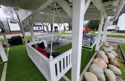 Niedzica Casa | BLACK & WHITE HOUSES