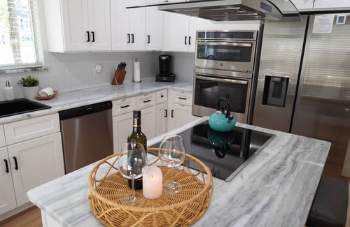 Grogan's Mill Casa | Woodlands Retreat: concerts, Arts & Water Fun