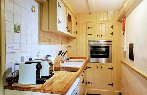 Newcastle Emlyn Cabaña | Blaenfforest Rose Cottage, Newcastle Emlyn