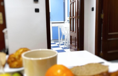 Deustuko San Pedro-Erribera Apartamento | Blas de Otero, Vivienda Turística Reformada con Wifi