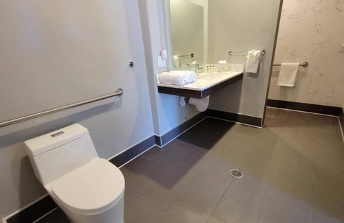 Newhall Casa | Blast at California's Great America Amusement Park! FREE Parking!