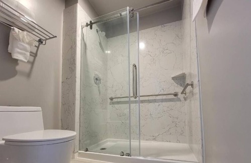 Newhall Casa | Blast at California's Great America Amusement Park! FREE Parking!