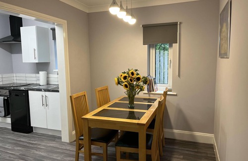 Blaydon on Tyne Apartamento | BlaydonBurn - Sleeps 4,5 - Parking - HotTub - Yard