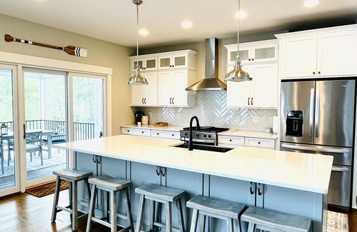 Mineral Casa | Bliss Lake Anna: Luxury Waterfront on the private side of Lake Anna