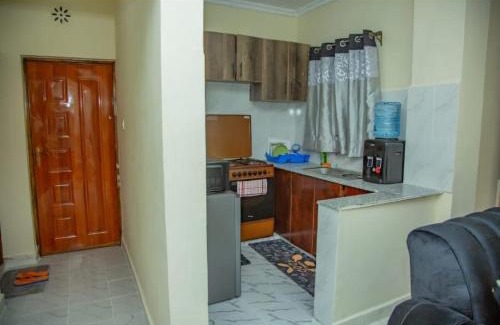 Nanyuki Apartamento | Bliss Luxury Suite with Netflix, WIFI and Balcony