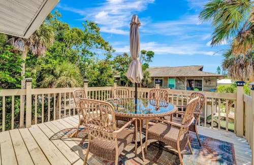 Englewood Casa | Blissful Beach Retreat B