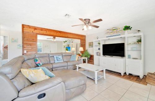 Englewood Casa | Blissful Beach Retreat AB