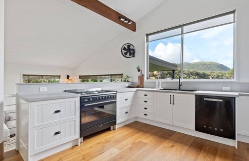 Stanwell Park Casa | Blissful Beachside Stay / Stanwell Park