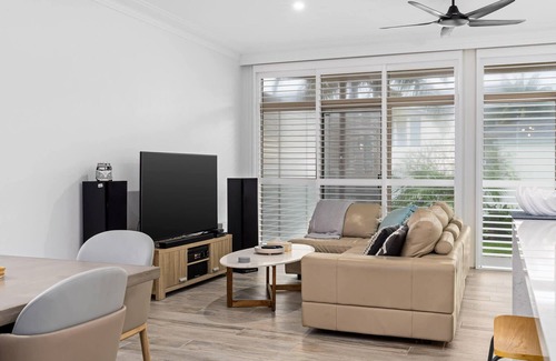 Blue Bay Apartamento | Blissful Direct Beach Access Pet-Friendly