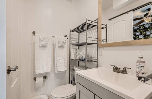 Ellicott City Apartamento | BLISSSFUL STUDIO W/ PRIVATE ENTRANCE & PARKING