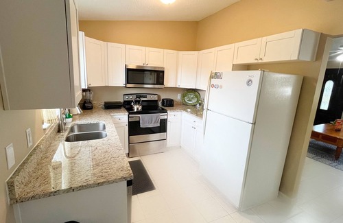 Winter Haven Casa | BlockHaven near Legoland, Disney, Universal Studios, Busch Gardens & SeaWorld !!