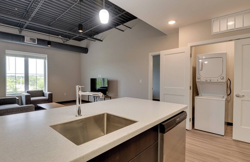 Bloomington Apartamento | Bloomington Apartment - Walk to IU Campus & Mall!