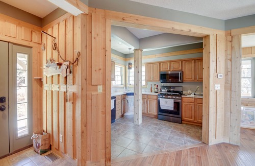 Bloomington Cabina | Bloomington Vacation Rental ~ 7 Mi to Downtown!