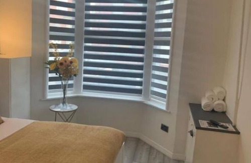 Liverpool Hotel | Oyo Bloomsbury House