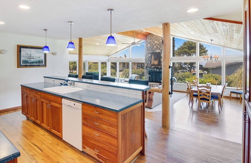 Yachats Casa | Espiráculo Bungalow - Cómodo Yachats Inicio