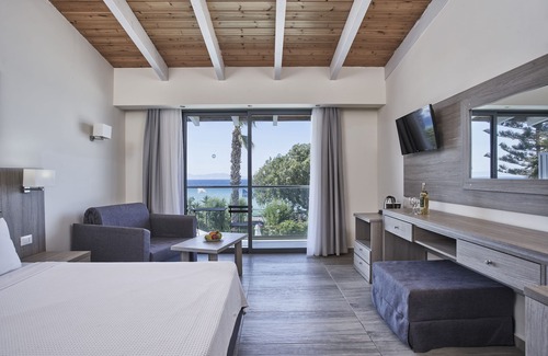 Petaloudes Complejo | Blue Bay Hotel