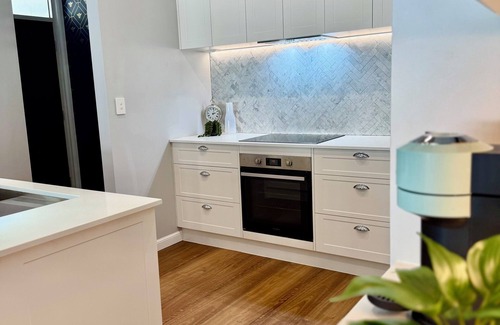 Brisbane Waterfront Casa | Blue Bee Cottage - beautiful brand new home!