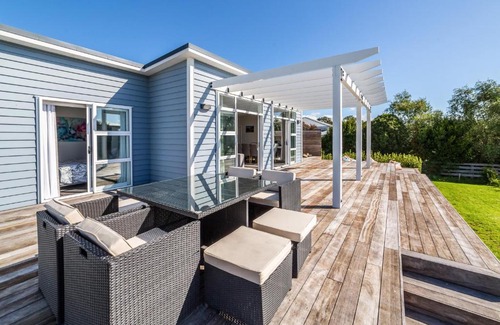 Martinborough Casa | Blue Bungalow