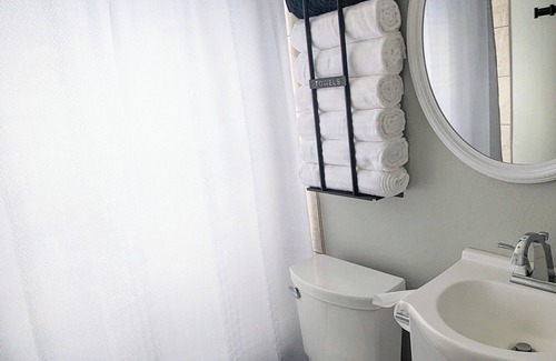 McFerrin Park Casa | Blue Bungalow